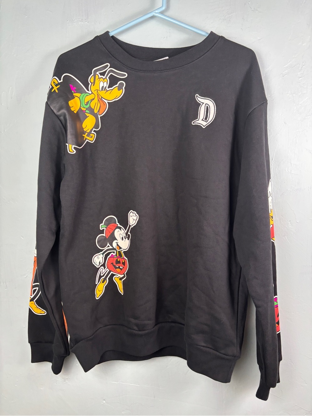 Disney Black Crewneck Halloween Sweatshirt with Mickey & Pluto Graphics